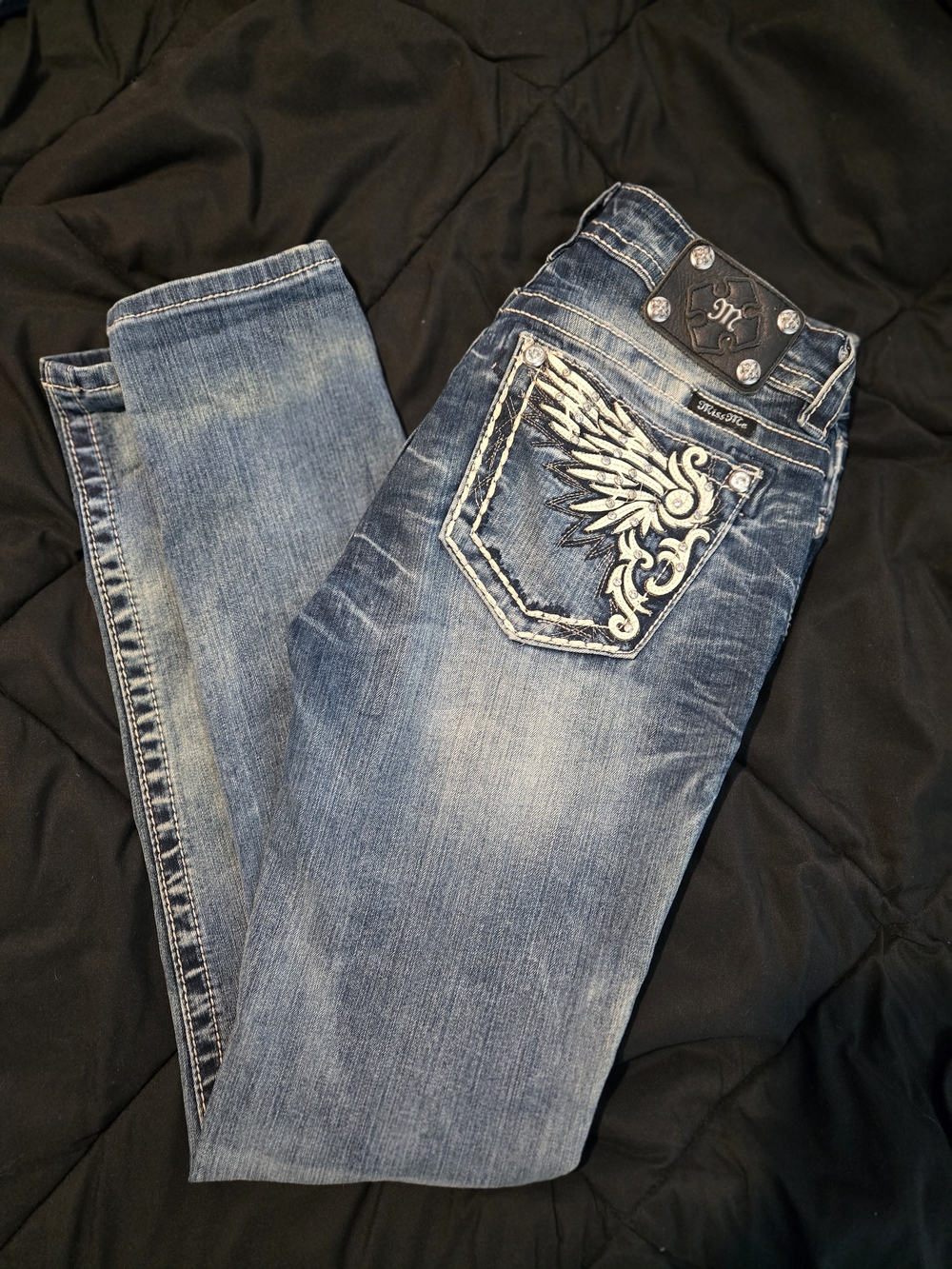 Miss Me Skinny Jeans | Size 28 | Mid-Rise | Embellished Wing Pocket | Stretch - Picture 2 of 7